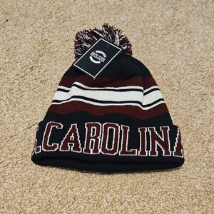 NWT Top of the World South Carolina Black and Maroon Beanie